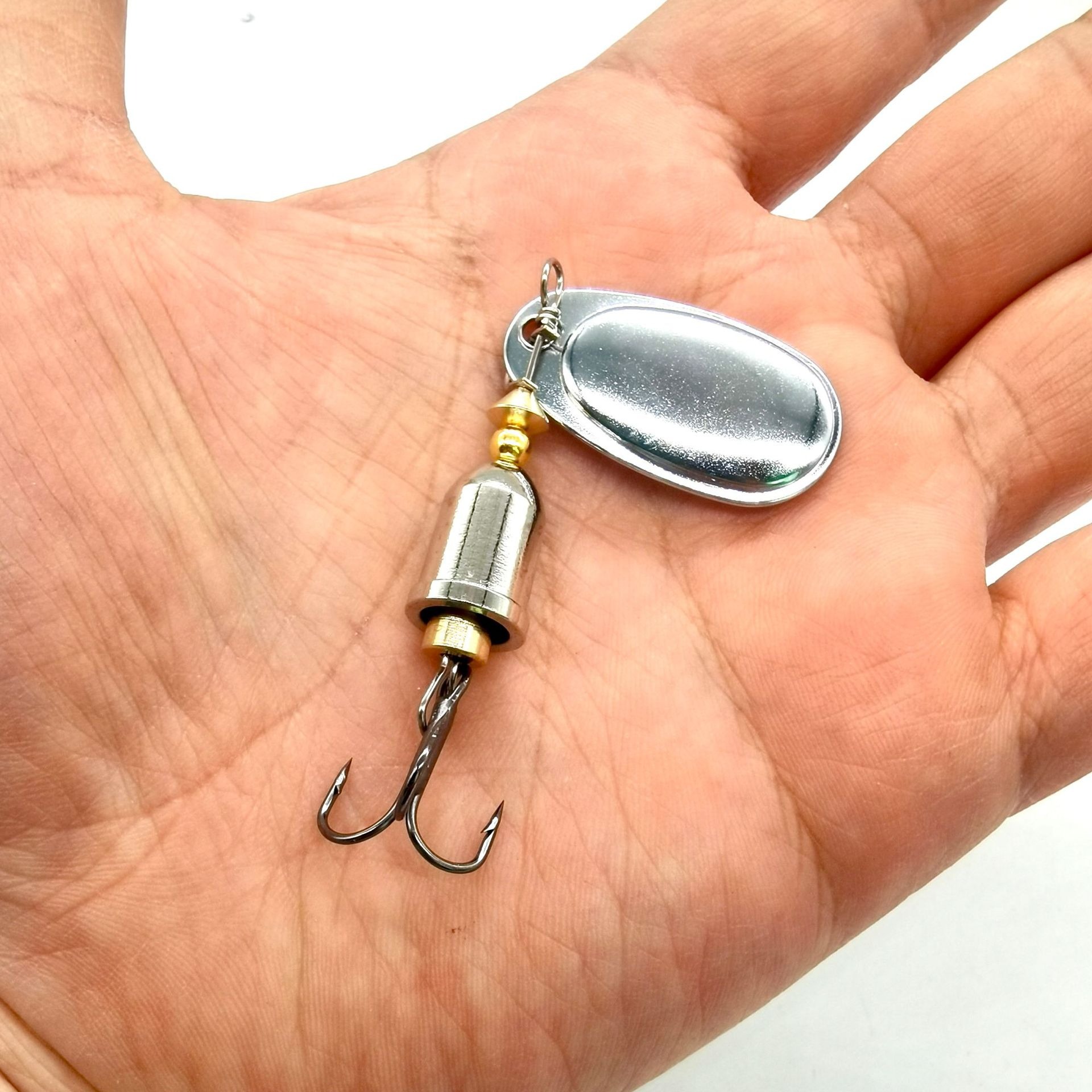 1 قطعة طعم صناعي معدني دوار من - مراجعة Fishing Hook Treble وسعره